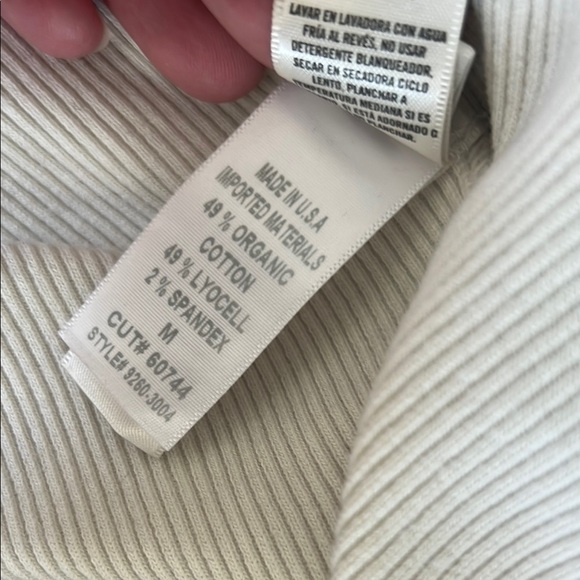 Citizens Of Humanity Ribbed V-Neck Long Sleeve Top in Cream - Picture 5 of 6